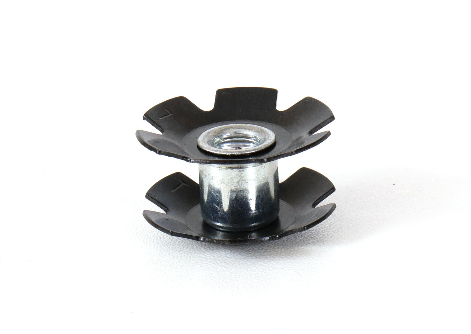 Aheadset Starnut for 1-1/8" Steerer Tubes Studio Image