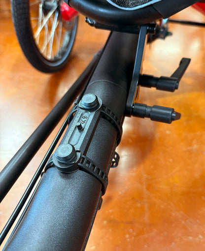 Fidlock TWIST Universal Base studio image, shown mounted on trike boom