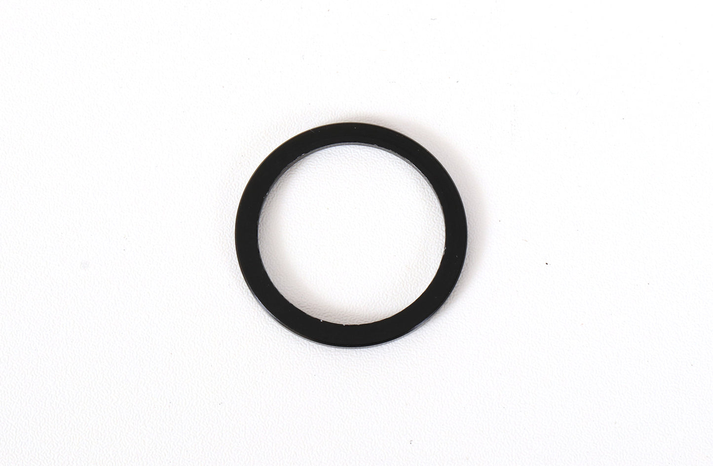 HP Velotechnik Spacer 1" Black 2 mm studio image
