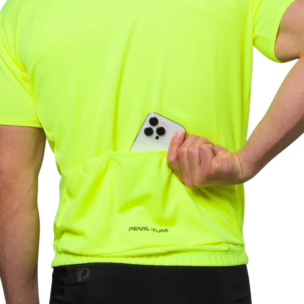 Pearl Izumi Mens Quest Jersey Screaming Yellow studio image back pocket closeup