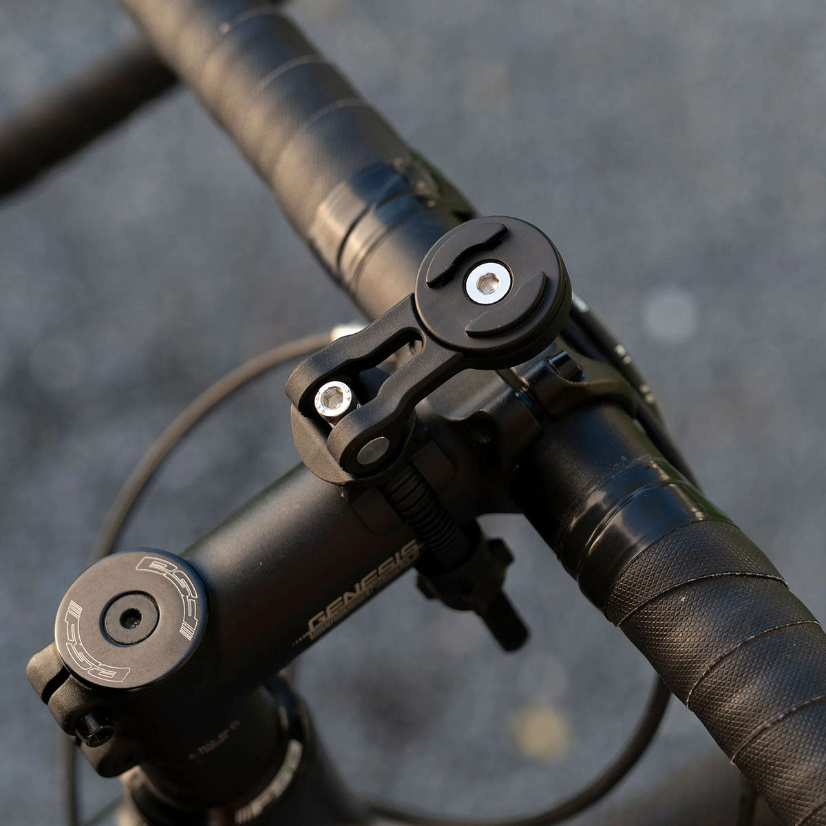 SP Universal Bike Mount, mounted view