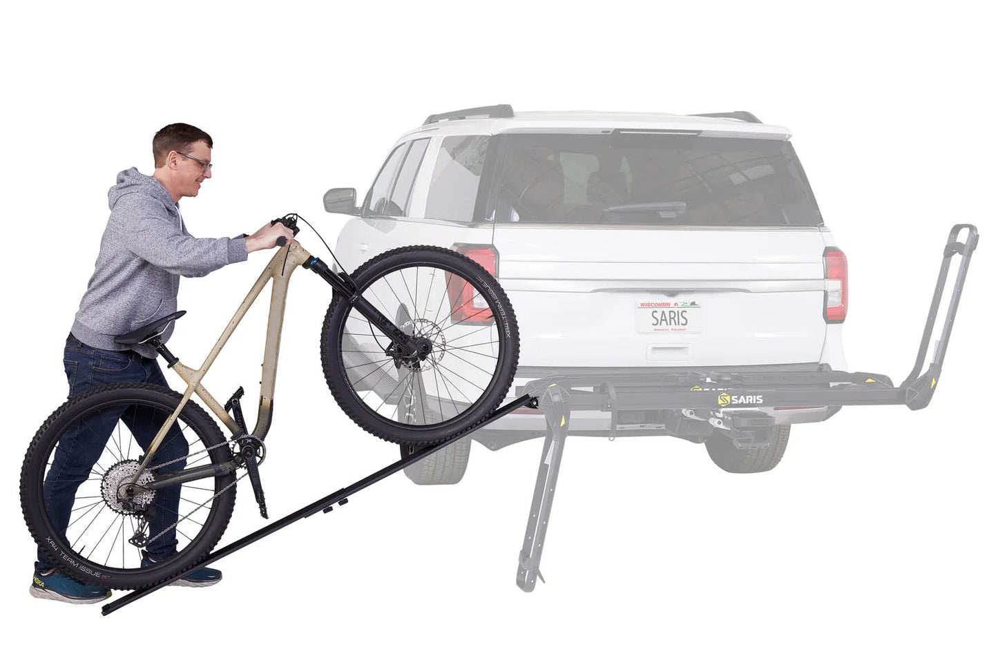 Saris MHS Ramp, studio view shown mounted on rack/ vehicle, with bike