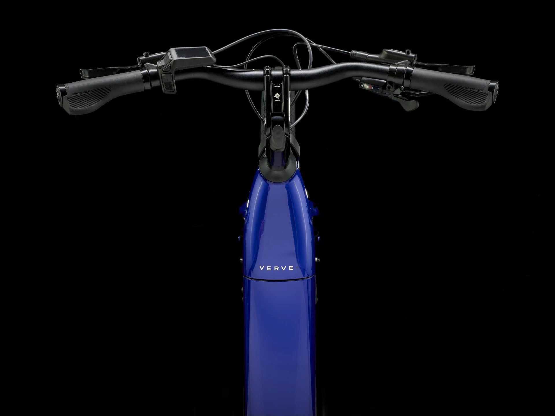 Trek Verve+ 3 Lowstep Gen 3 e-Bike Hex Blue, studio cockpit view