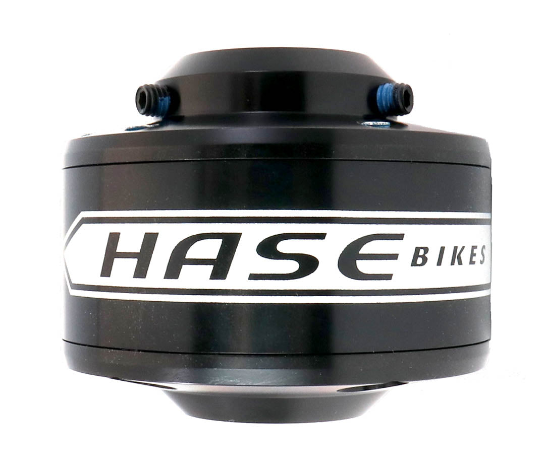 Hase Trigo Differential on a white background